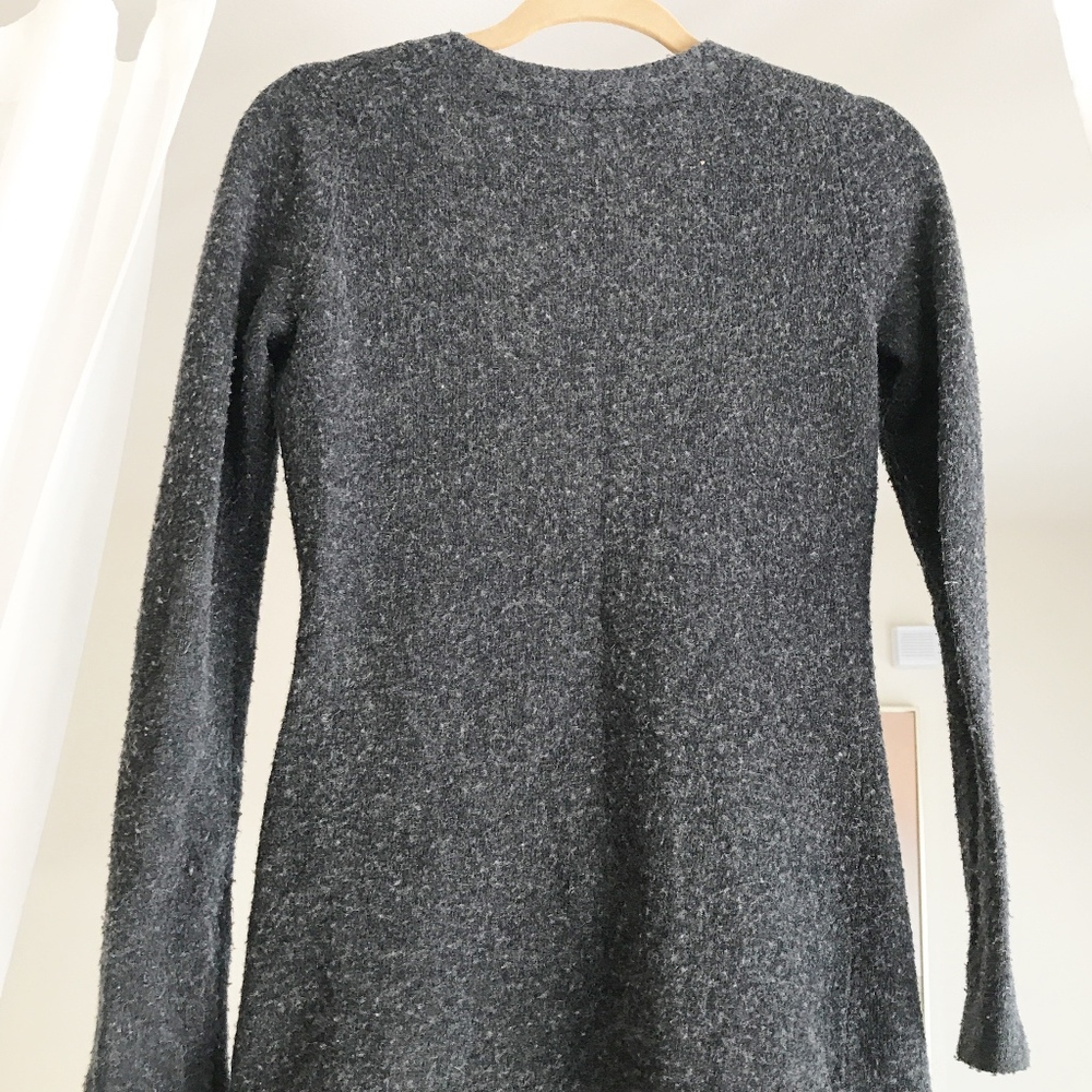 ✨SALE Grey Single Button Sweater - Picture 2 of 2